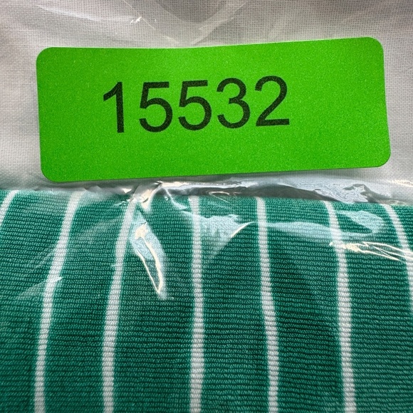 CHICO'S TRAVELERS Women's 3/4 Sleeve Asymmetrical V-Neck Shirt Green Medium - Picture 11 of 12